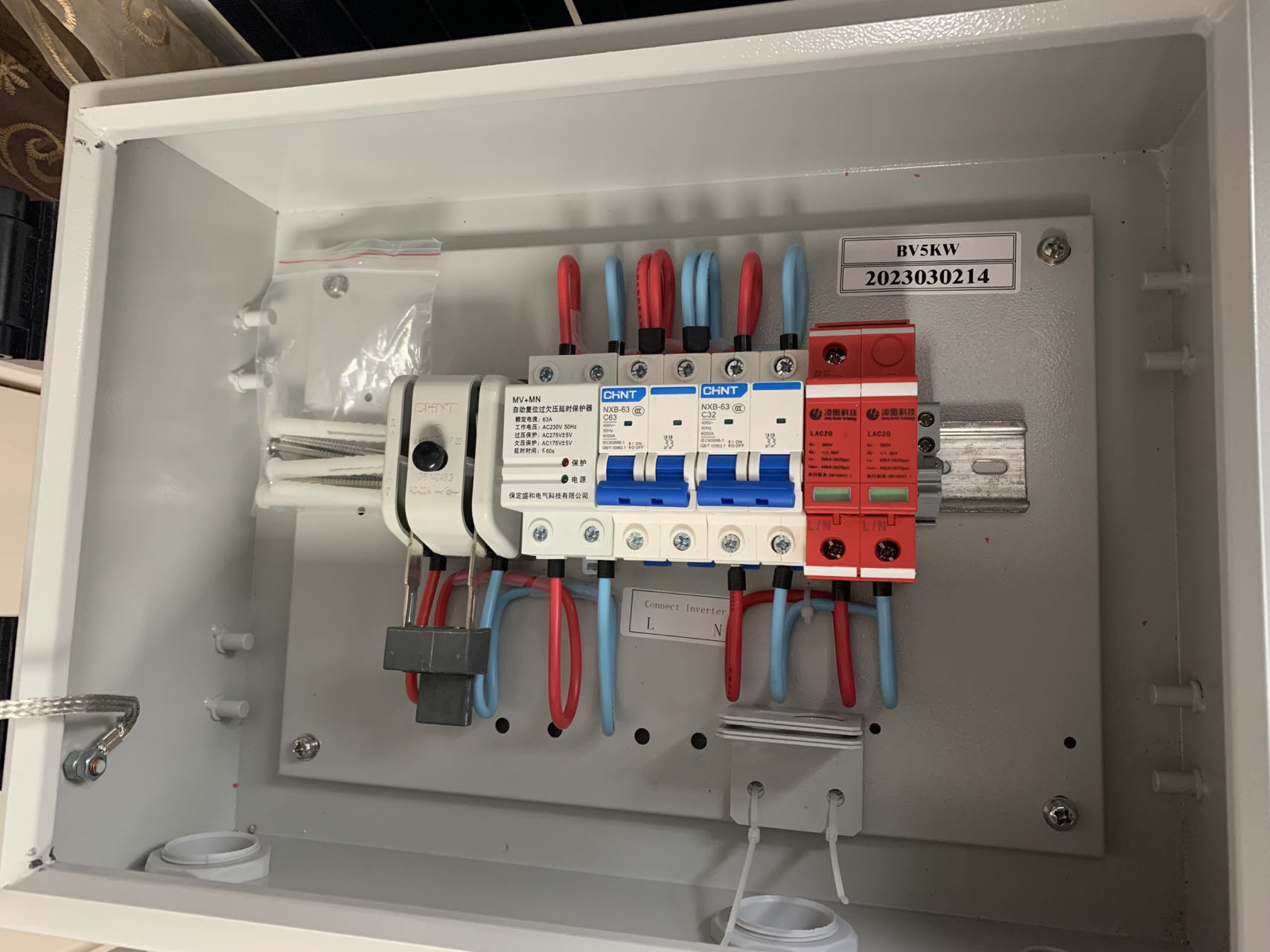 Caja combinadora solar fotovoltaica de 1KW, 2KW, 3KW, 5KW, 10KW, 2 cuerdas DC1000V DC500V, caja de disyuntores de CC a prueba de agua