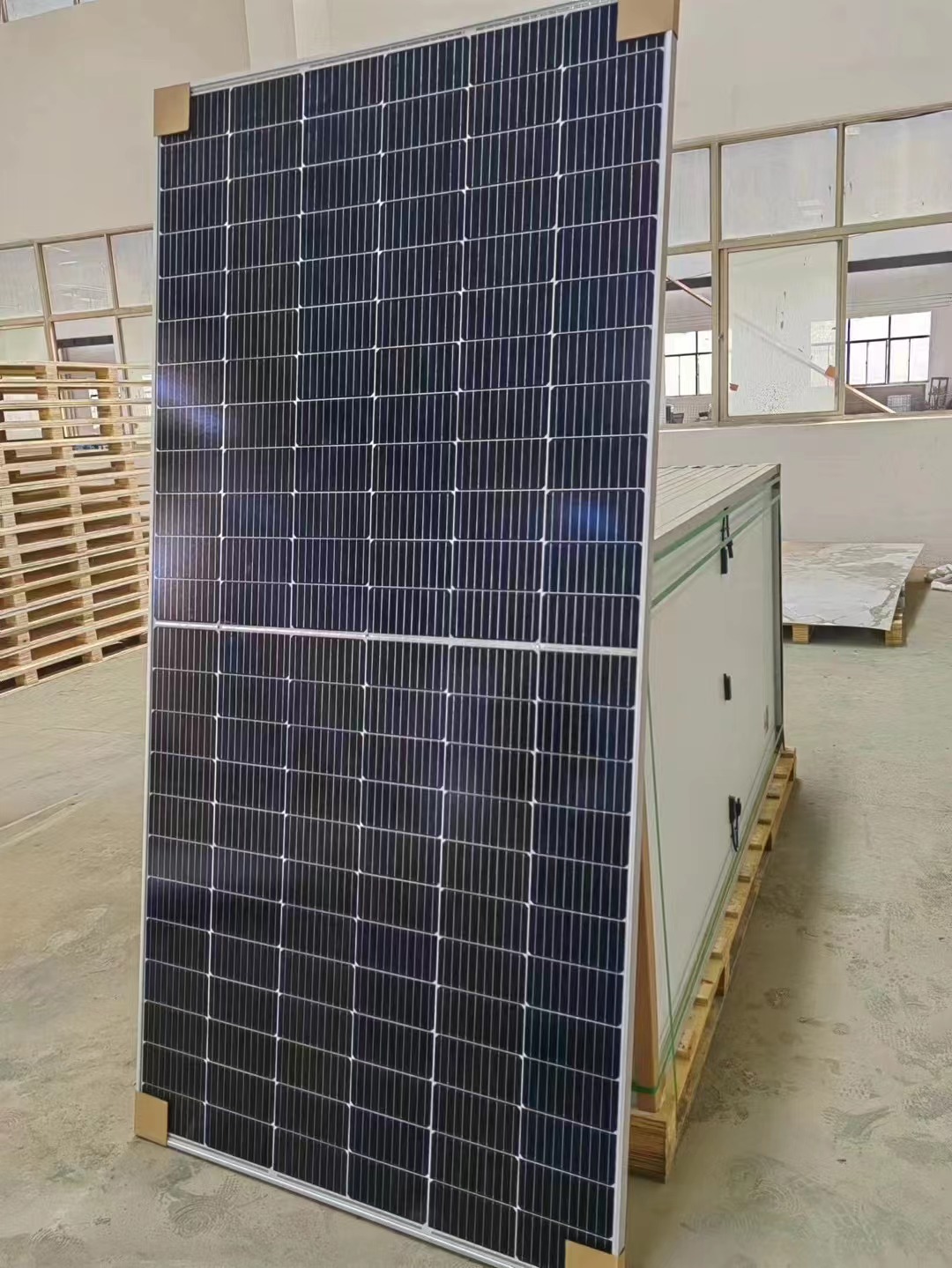 Servicio del OEM del módulo fotovoltaico del panel solar Mono 500W del uso del sistema solar doméstico de los 3 artículos más vendidos